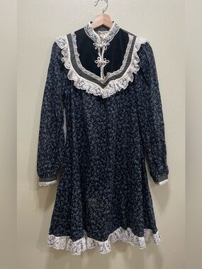 Gunne sax Navy Floral Lace Trim Dress